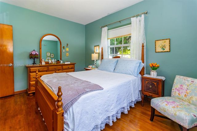 7110 SW 13th Ter, Miami, FL 33144