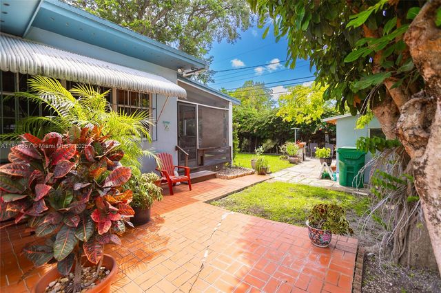 7110 SW 13th Ter, Miami, FL 33144