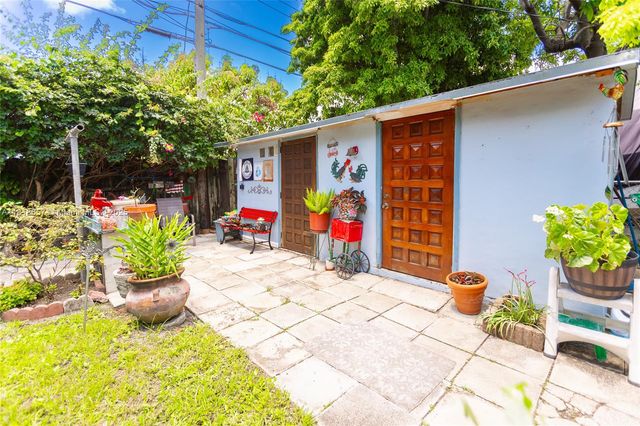 7110 SW 13th Ter, Miami, FL 33144