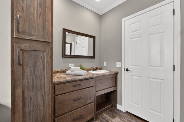 71 Henry Lane, Decherd, TN 37324