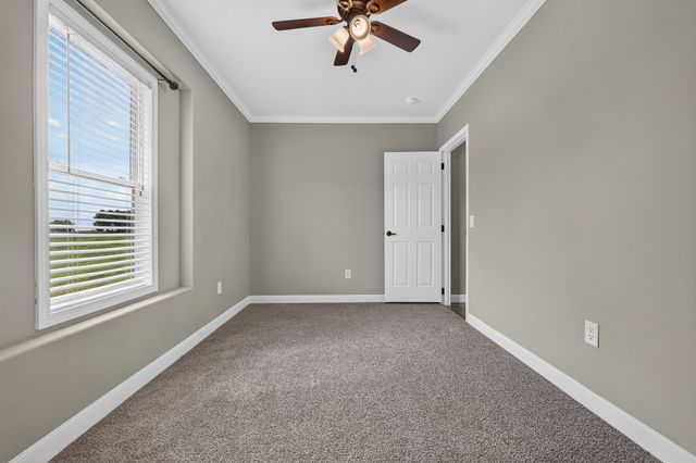 71 Henry Lane, Decherd, TN 37324