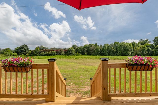 71 Henry Lane, Decherd, TN 37324