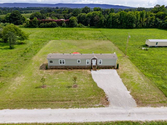 71 Henry Lane, Decherd, TN 37324