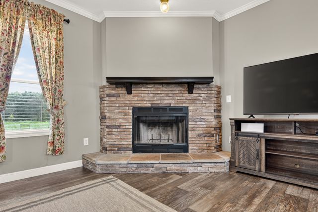 71 Henry Lane, Decherd, TN 37324