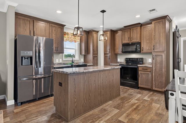 71 Henry Lane, Decherd, TN 37324