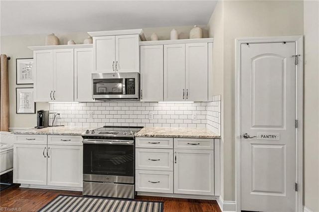 5159 Sedge Hollow Drive, Kernersville, NC 27284