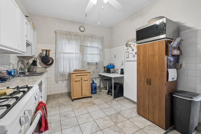 3537 N Natoma Avenue, Chicago, IL 60634