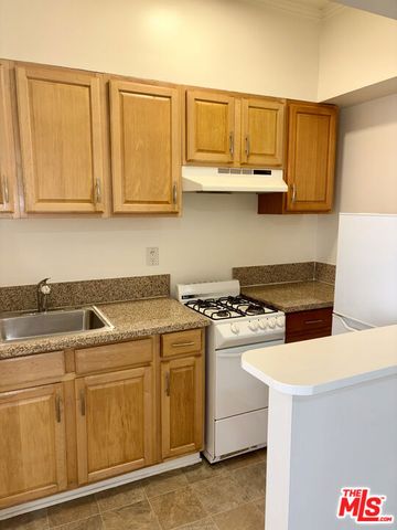 1817 Ivar Avenue 102, Los Angeles, CA 90028