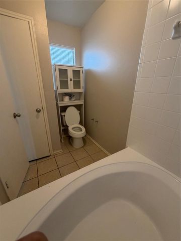 7427 Briargate Drive, Houston, TX 77489