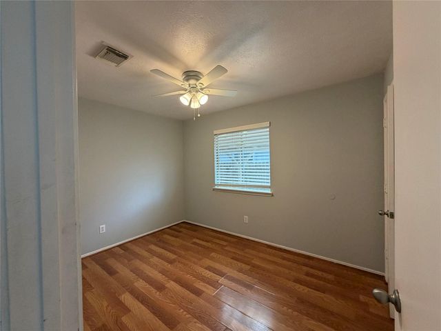 7427 Briargate Drive, Houston, TX 77489