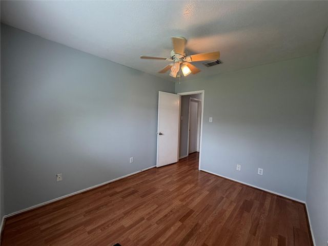 7427 Briargate Drive, Houston, TX 77489