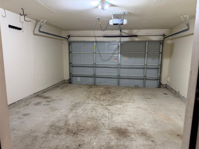 7427 Briargate Drive, Houston, TX 77489