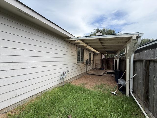 7427 Briargate Drive, Houston, TX 77489