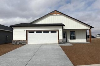 9507 E Hurst St, Wichita, KS 67210