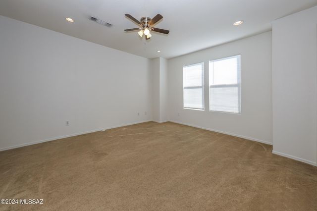 2083 S McConnell Drive, Tucson, AZ 85710