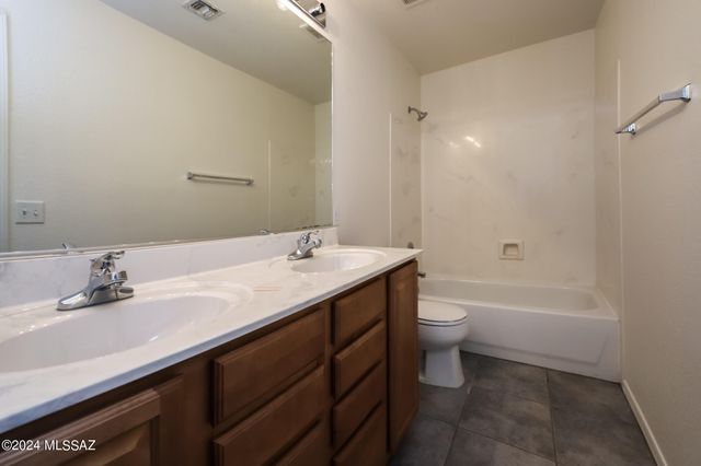 2083 S McConnell Drive, Tucson, AZ 85710