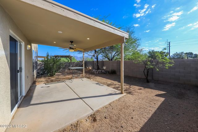 2083 S McConnell Drive, Tucson, AZ 85710