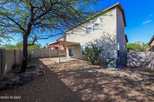 2083 S McConnell Drive, Tucson, AZ 85710