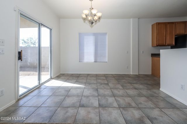 2083 S McConnell Drive, Tucson, AZ 85710