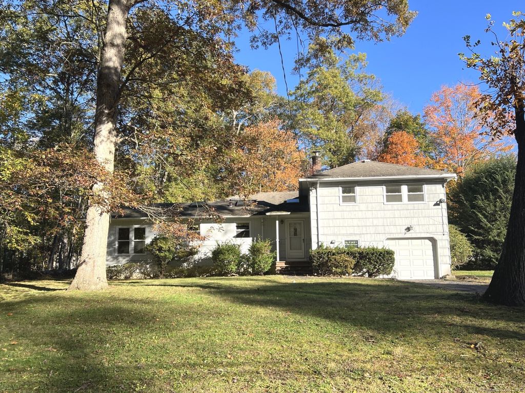 77 Putter Drive, Stamford, CT 06907