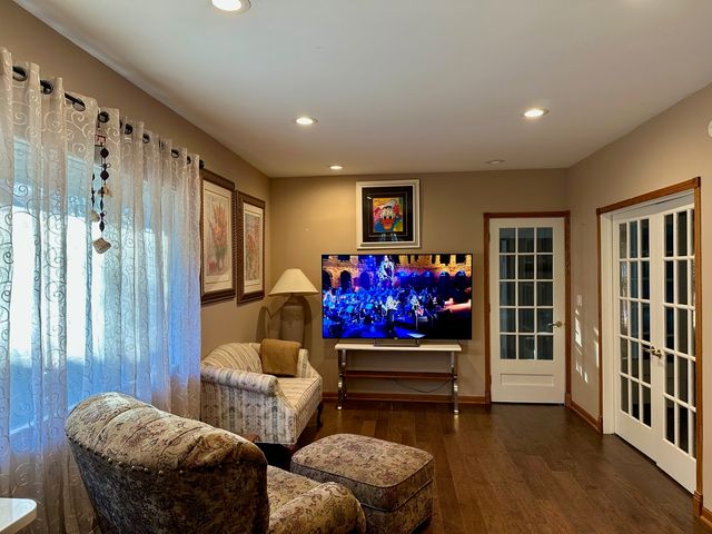 908 N Raynor Avenue, Joliet, IL 60435