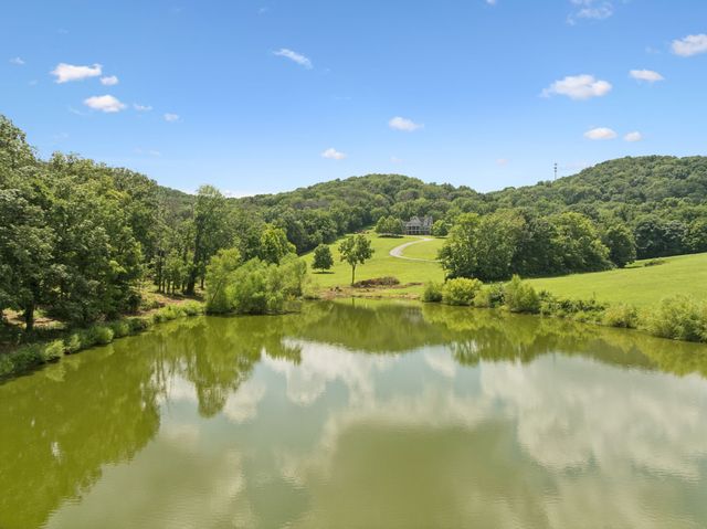 1411 Bell Meadow Ct, Nolensville, TN 37135
