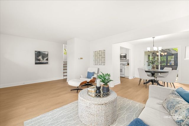5S464 Sherman Avenue, Naperville, IL 60563