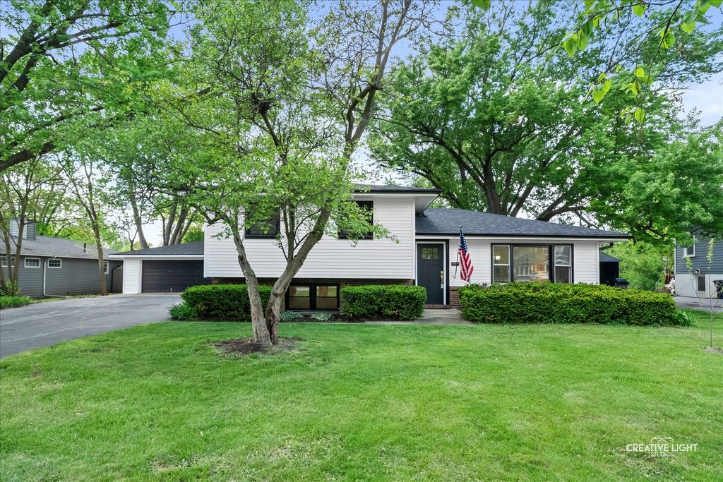 5S464 Sherman Avenue, Naperville, IL 60563