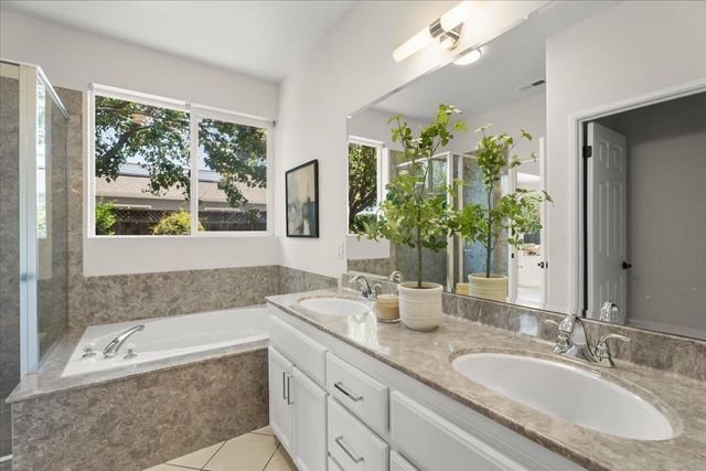 1050 Violet Way, Gilroy, CA 95020