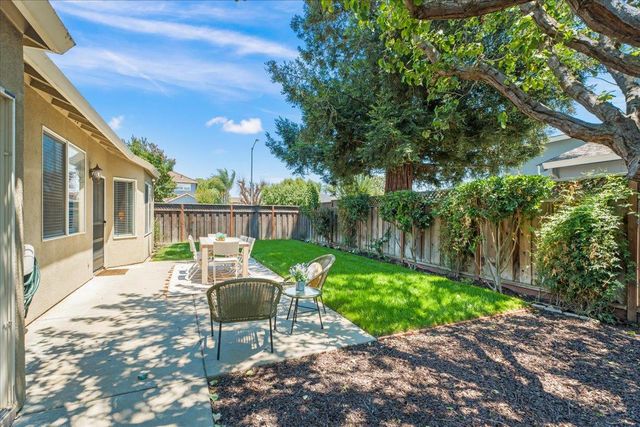 1050 Violet Way, Gilroy, CA 95020