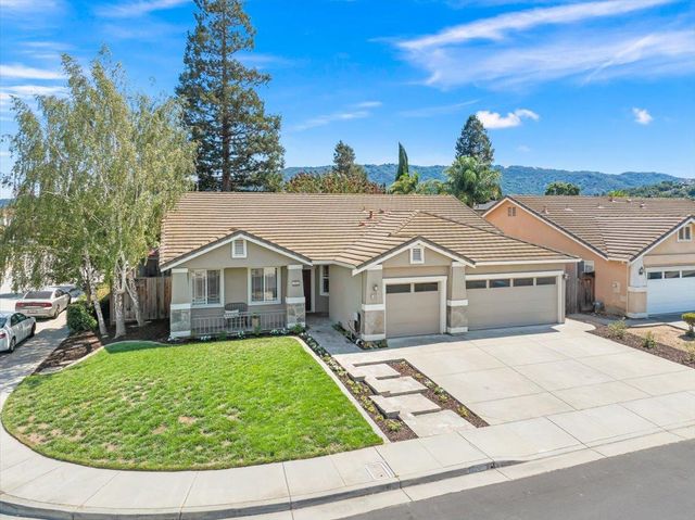 1050 Violet Way, Gilroy, CA 95020