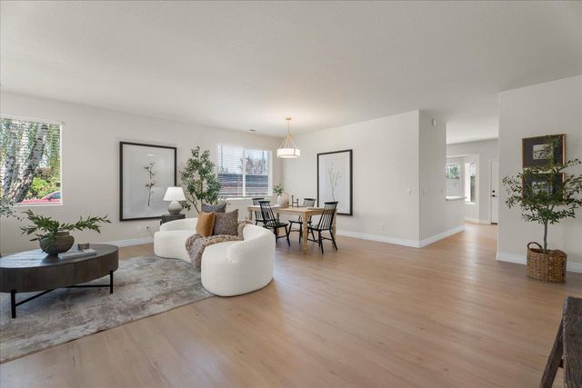 1050 Violet Way, Gilroy, CA 95020