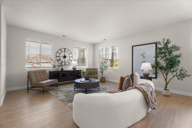 1050 Violet Way, Gilroy, CA 95020
