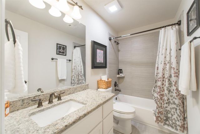 19 Brittany Rose Place, The Woodlands, TX 77375