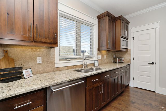 4408 Leone Circle, Manhattan, KS 66503