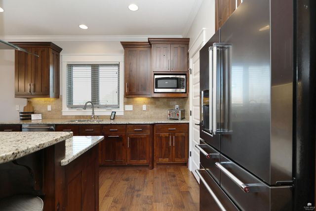 4408 Leone Circle, Manhattan, KS 66503