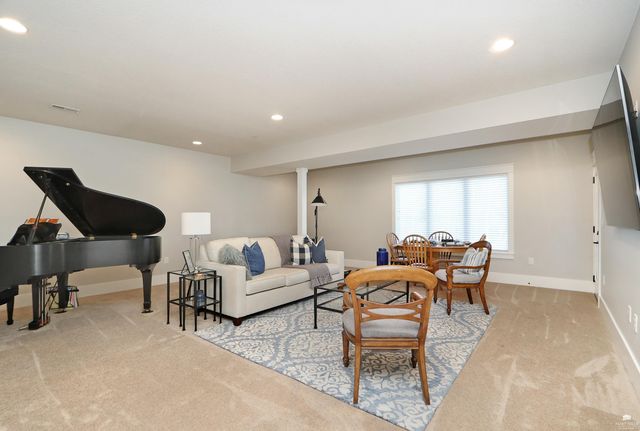 4408 Leone Circle, Manhattan, KS 66503