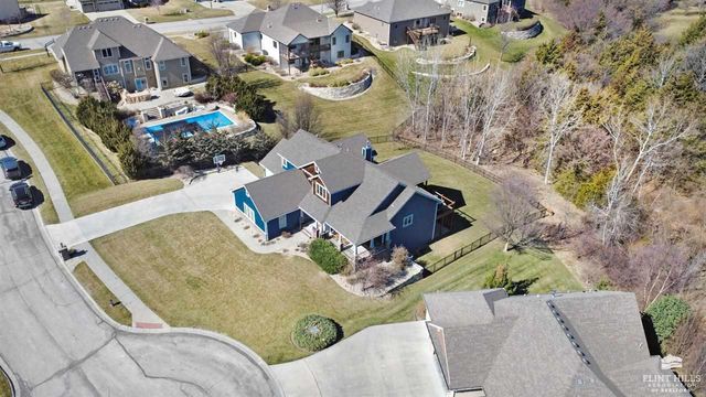 4408 Leone Circle, Manhattan, KS 66503