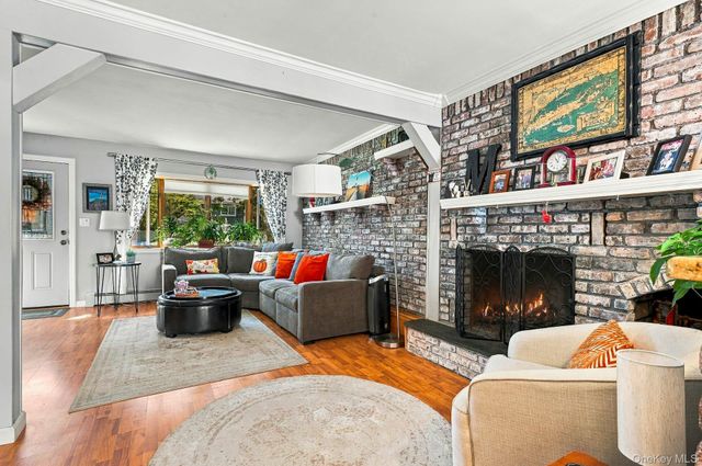 724 Sandra Avenue, West Islip, NY 11795