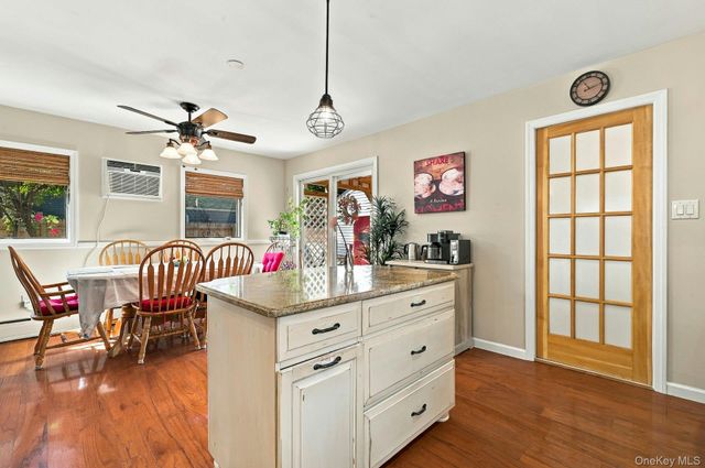 724 Sandra Avenue, West Islip, NY 11795