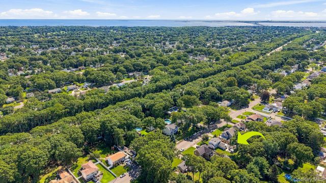 724 Sandra Avenue, West Islip, NY 11795