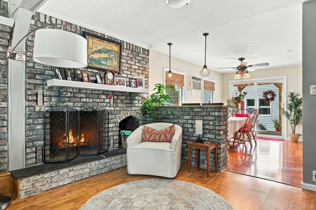 724 Sandra Avenue, West Islip, NY 11795 — photo 5
