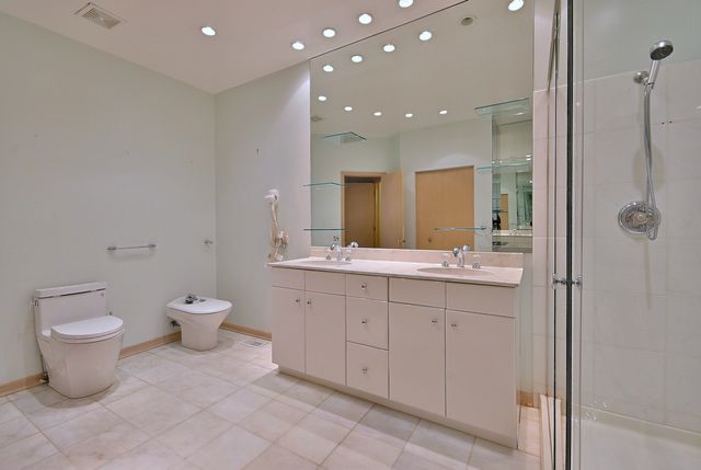 1735 Park Ridge Point, Park Ridge, IL 60068