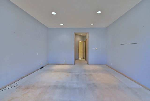 1735 Park Ridge Point, Park Ridge, IL 60068