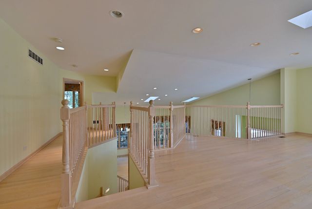 1735 Park Ridge Point, Park Ridge, IL 60068