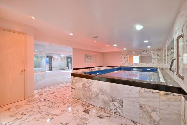 1735 Park Ridge Point, Park Ridge, IL 60068