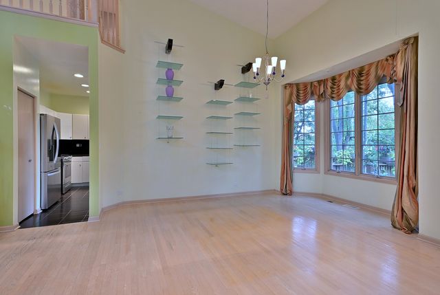 1735 Park Ridge Point, Park Ridge, IL 60068