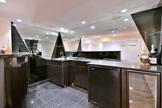 1735 Park Ridge Point, Park Ridge, IL 60068