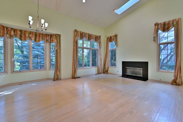 1735 Park Ridge Point, Park Ridge, IL 60068