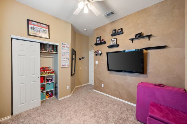 202 Creek Point Lane, Arlington, TX 76002